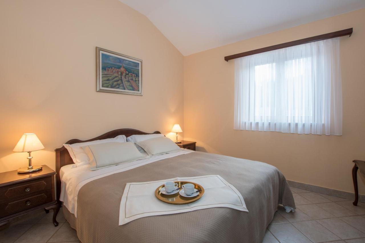 Apartments Viler Buje Exterior photo